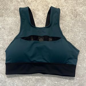 Lululemon padded sports bra size 4 in Great condition